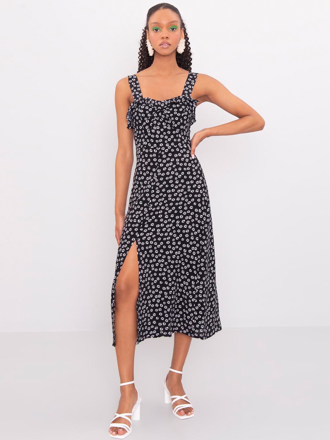 

PRET A TUER Floral Printed Front Slit Ruffled A-Line Midi Dress, Black