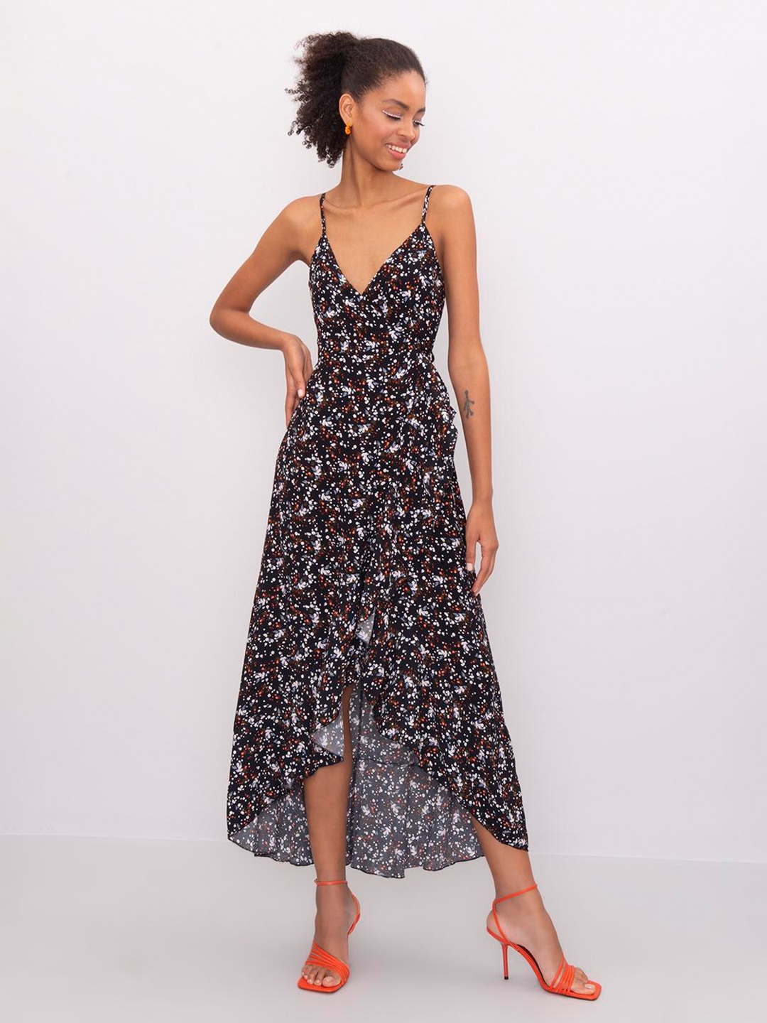 

PRET A TUER Floral Printed Shoulder Straps Tie-Ups Fit and Flare Maxi Dress, Black