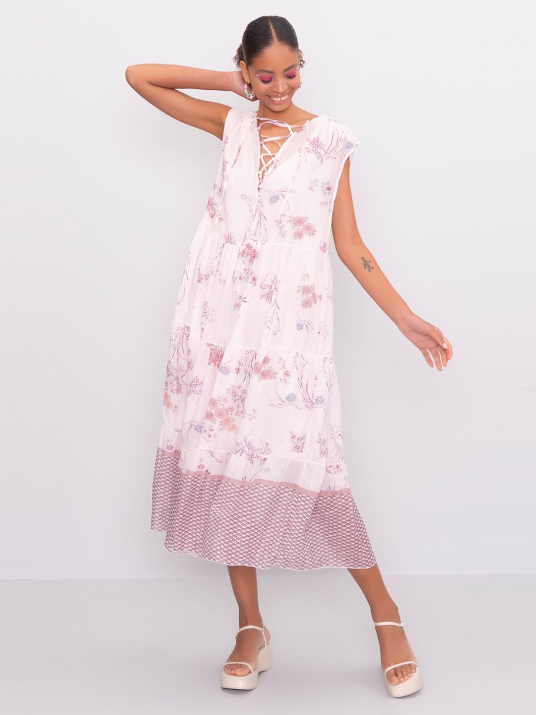 

PRET A TUER Floral Printed V-Neck Cap Sleeves Cotton A-Line Midi Dress, White