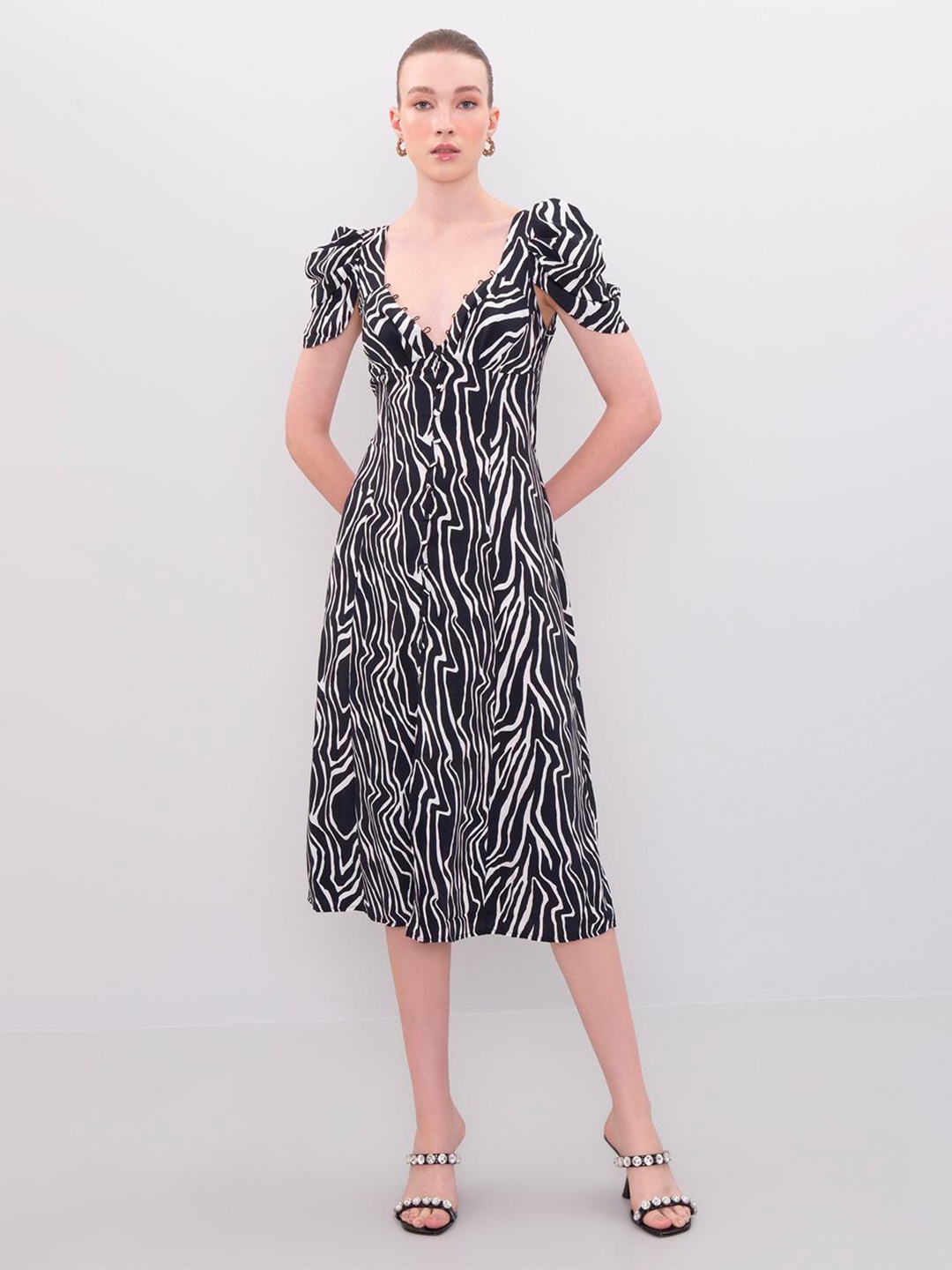 

PRET A TUER Animal Printed Empire Cut Out Waist Midi Dress, Black