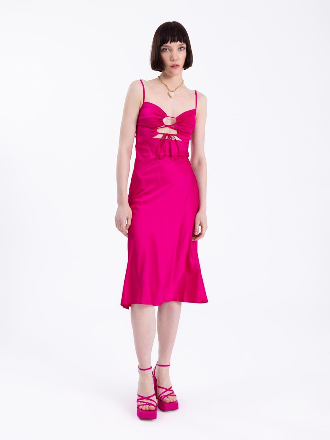 

PRET A TUER Sweetheart Neck Satin Fit & Flare Midi Dress, Pink