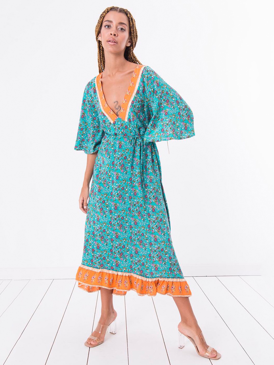

PRET A TUER Floral Printed Flared Sleeves A-Line Midi Dress, Blue