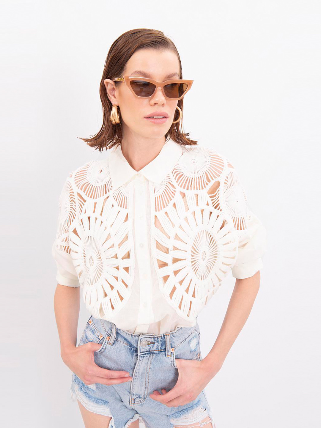 

PRET A TUER Classic Fit Floral Self Designed Casual Cotton Shirt, White