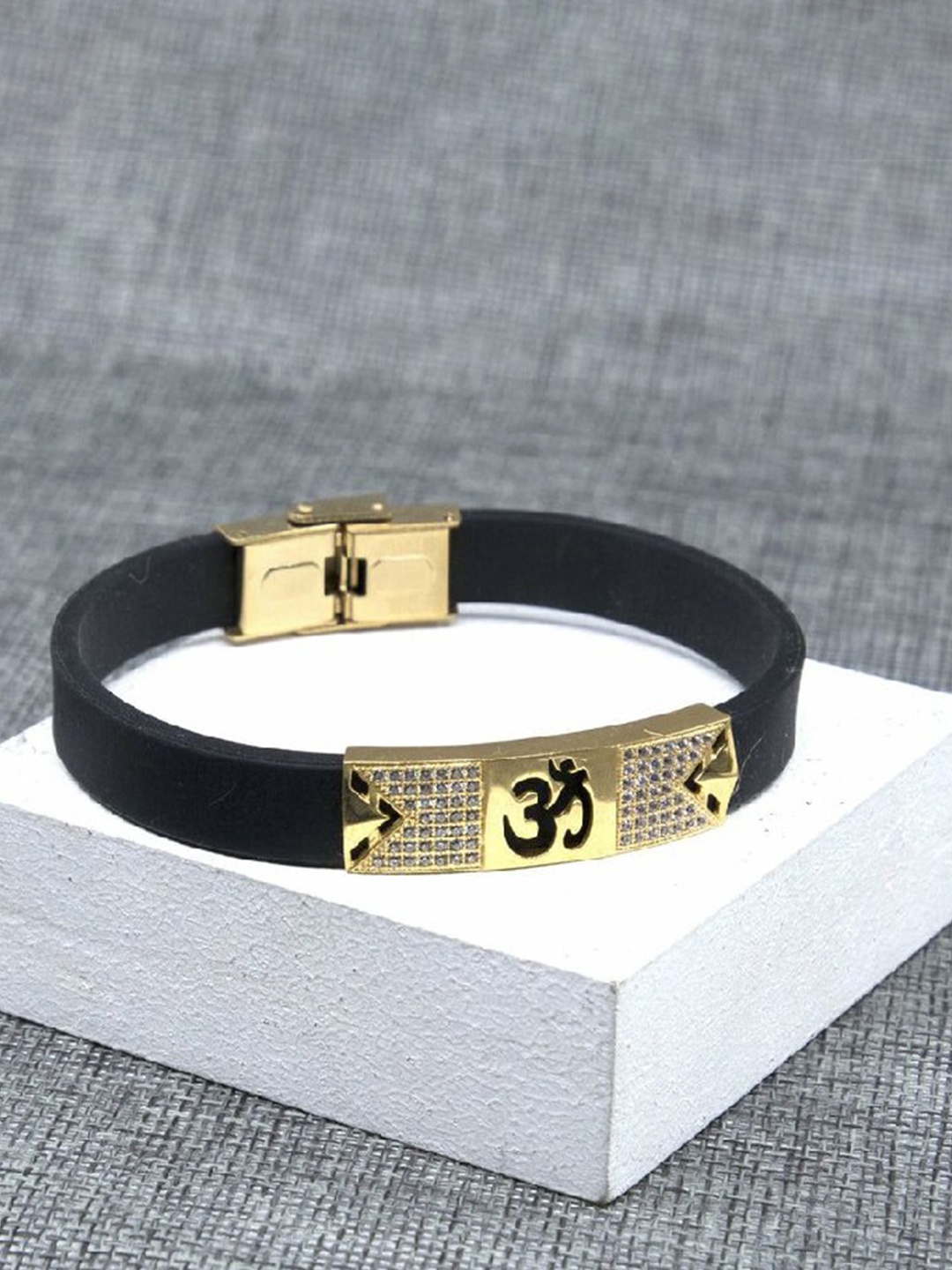 

LAFORWORD Men American Diamond Gold-Plated Wraparound Bracelet
