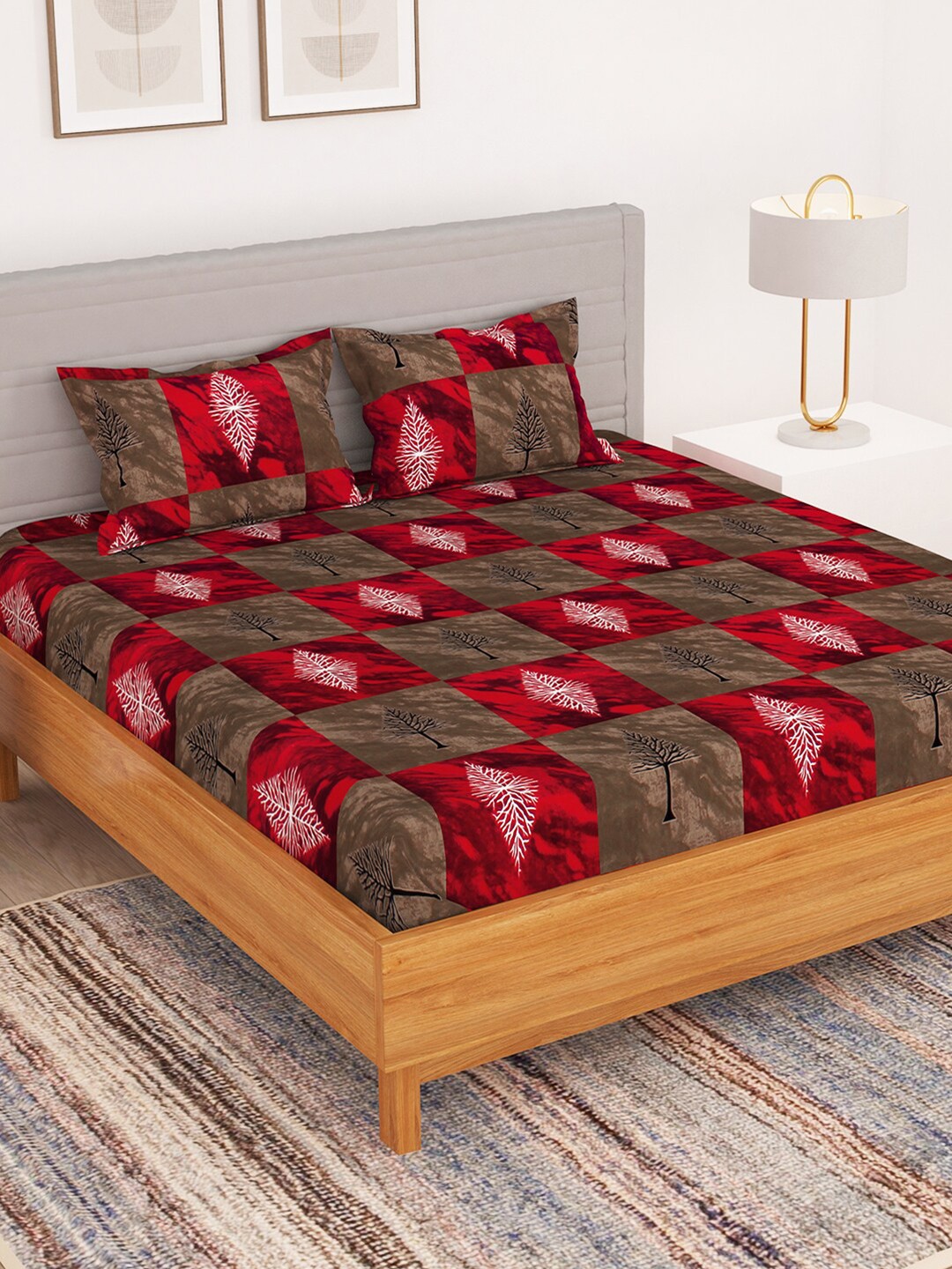 

Bedspun Red & Brown Geometric Microfiber 180 TC Queen Bedsheet With 2 Pillow Covers
