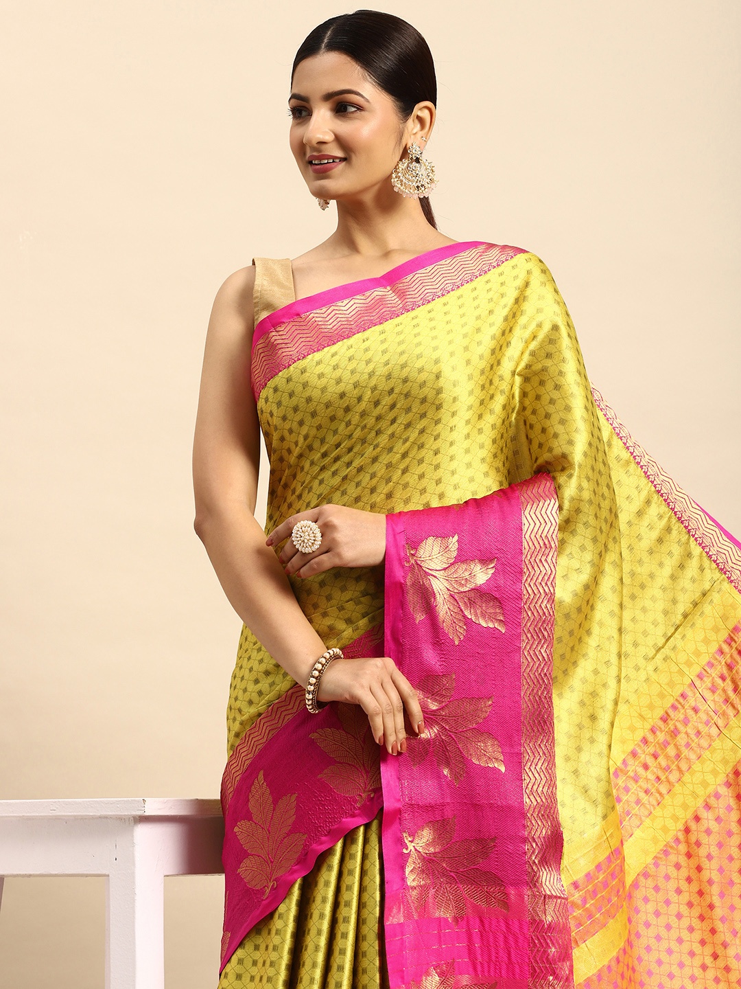 

VASTRANAND Woven Design Geometric Zari Banarasi Saree, Lime green