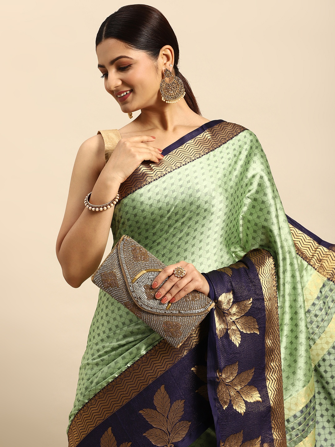 

VASTRANAND Woven Design Geometric Zari Banarasi Saree, Green