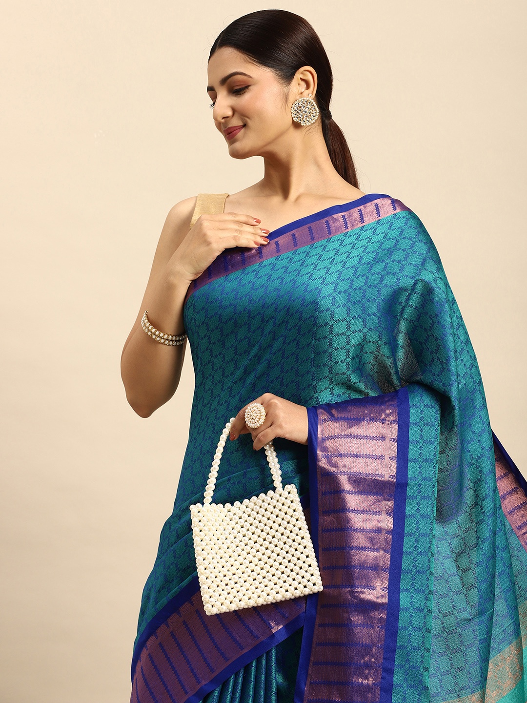 

VASTRANAND Woven Design Checked Zari Banarasi Saree, Green