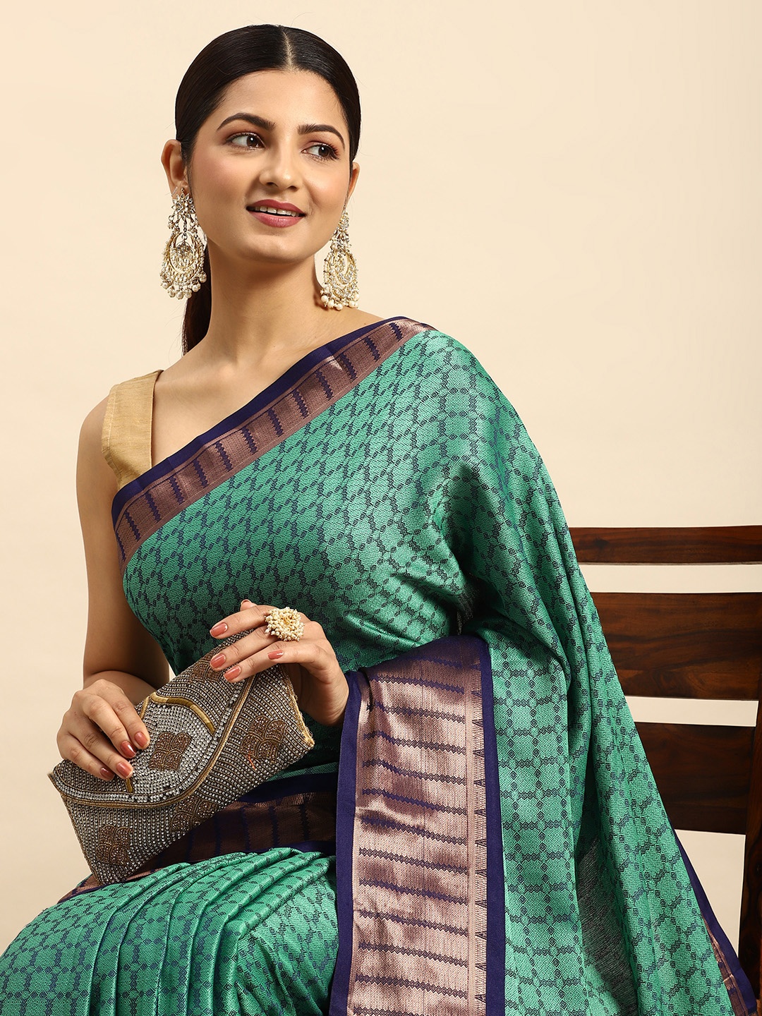 

VASTRANAND Woven Design Checked Zari Banarasi Saree, Green