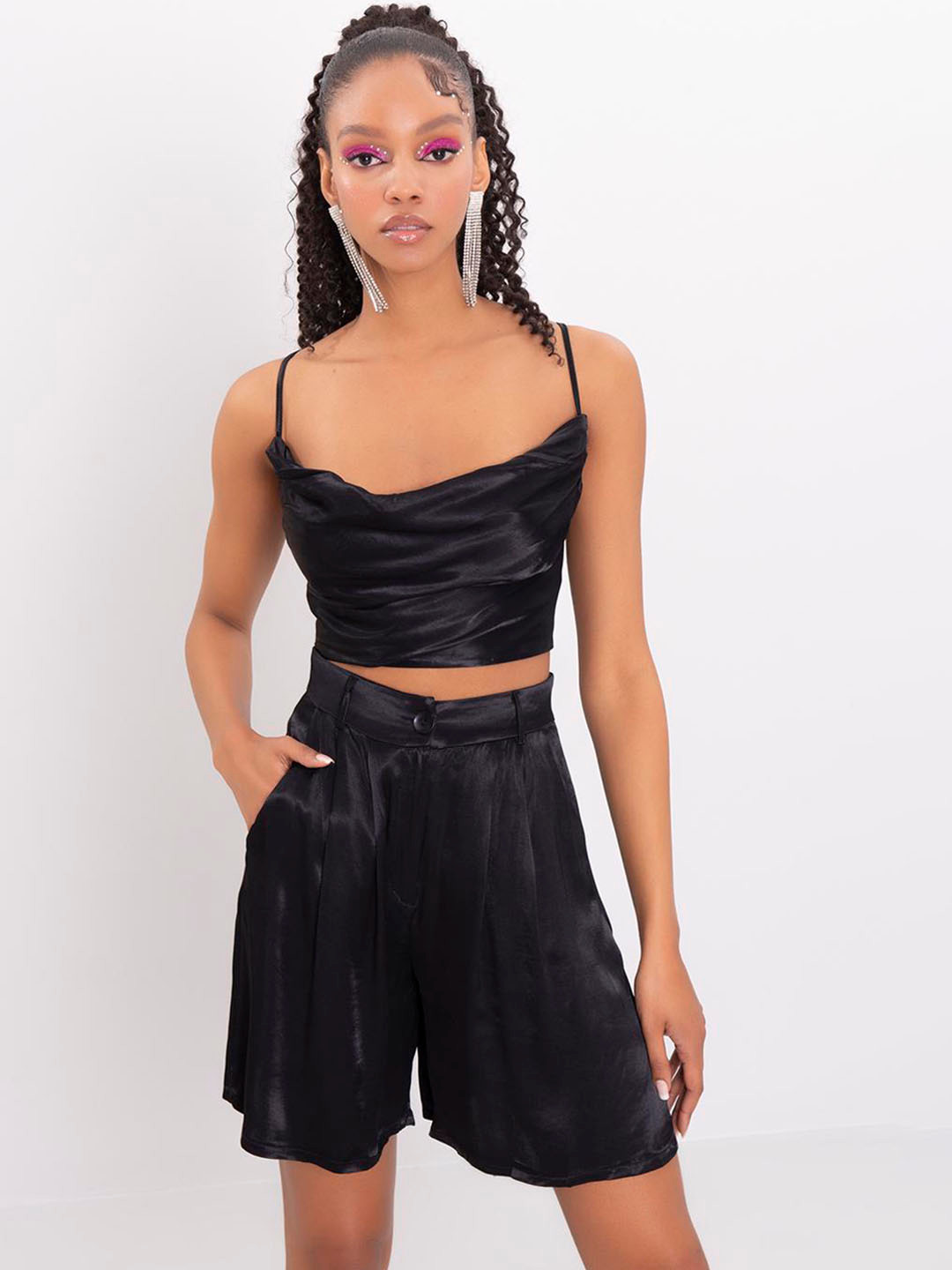 

PRET A TUER Women Mid-Rise Loose Fit Shorts, Black