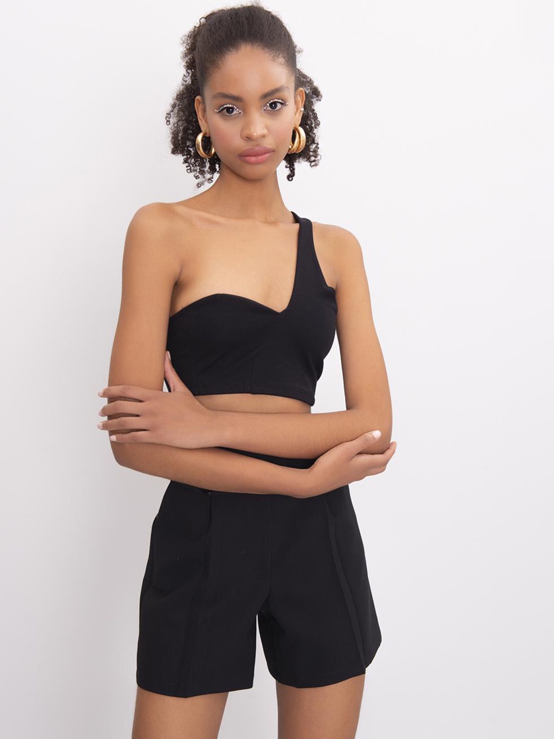

PRET A TUER Women Mid-Rise Shorts, Black