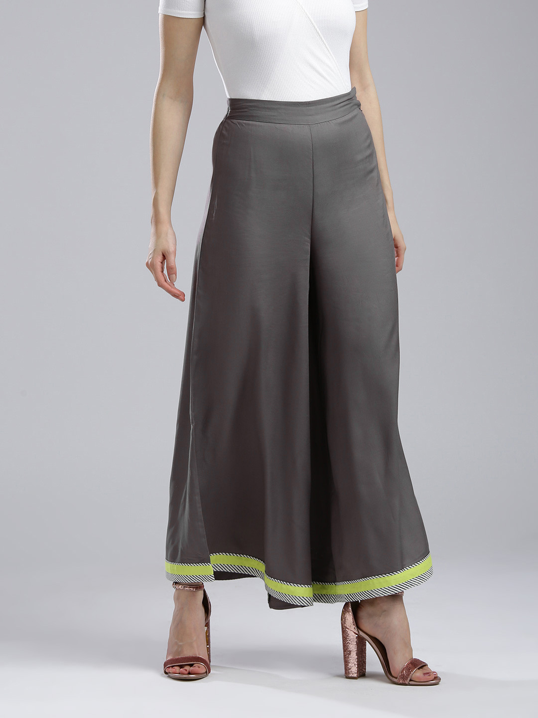 

W Women Grey Solid Flared Palazzos