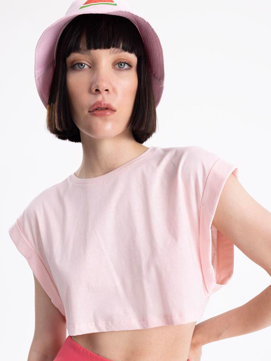 

PRET A TUER Extended Sleeves Cotton Crop T-Shirt, Pink