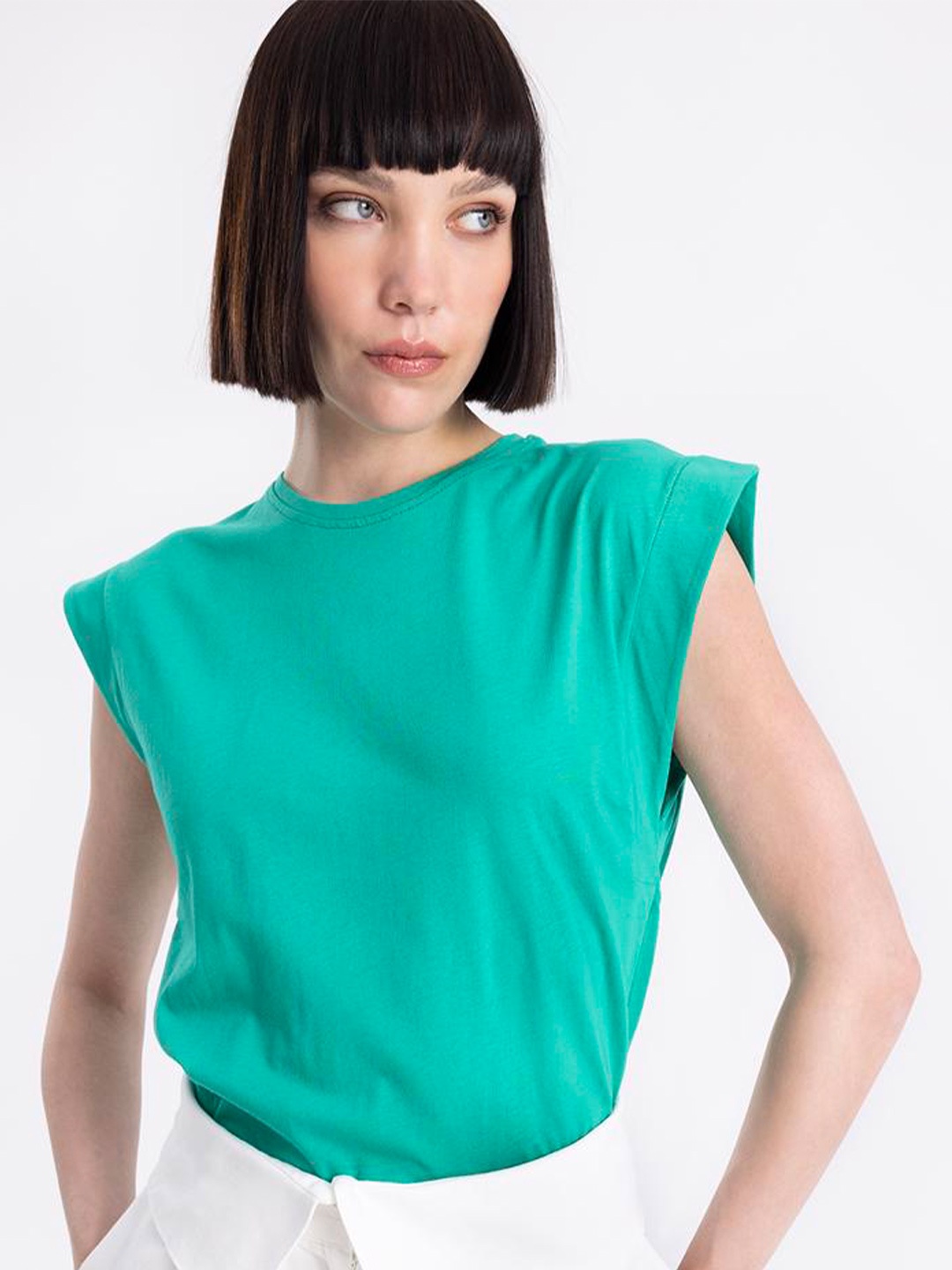 

PRET A TUER Round Neck Extended Sleeves Cotton T-shirt, Green
