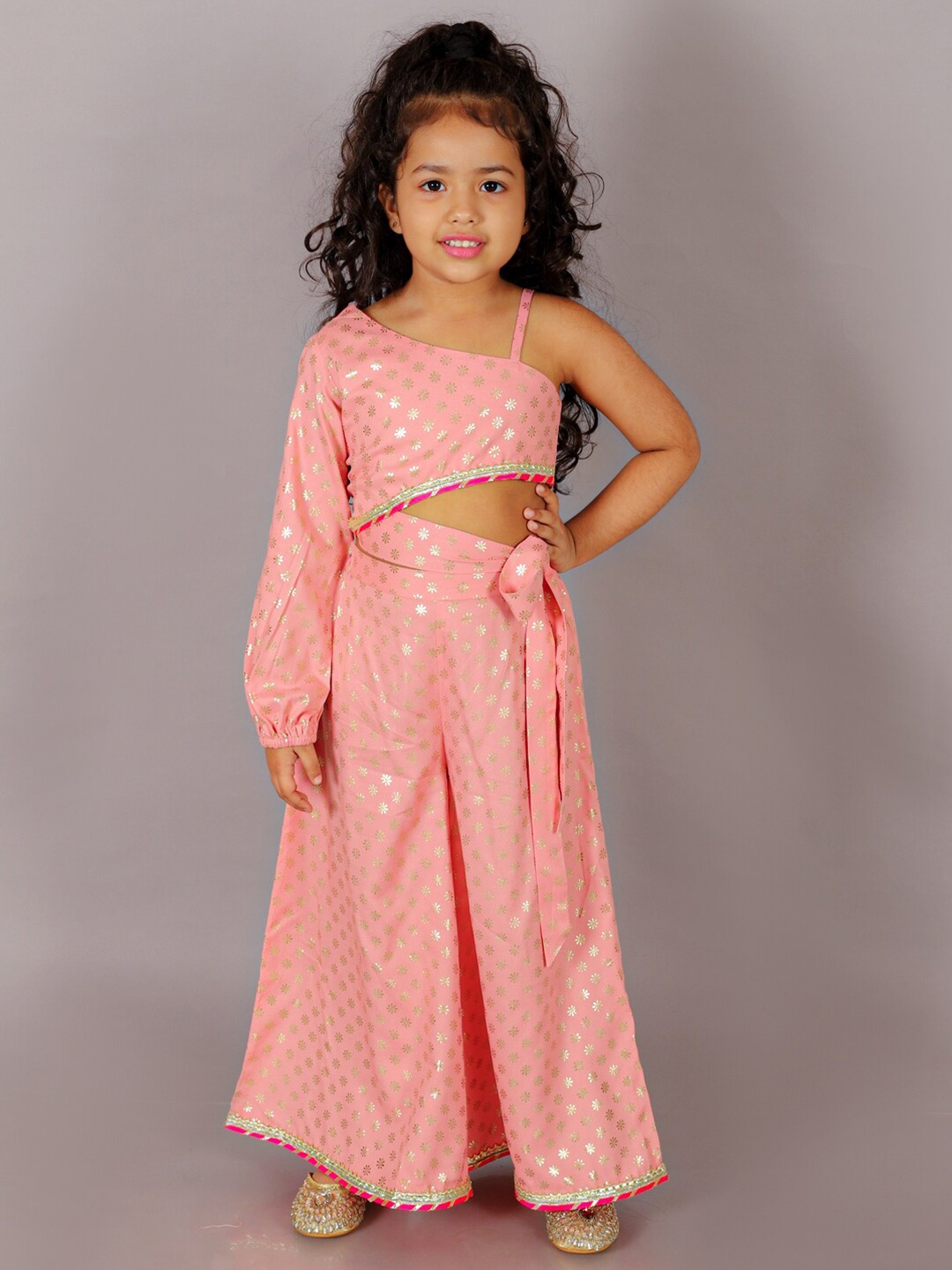 

LIL DRAMA Girls Floral Foil Printed Top With Palazzos, Peach