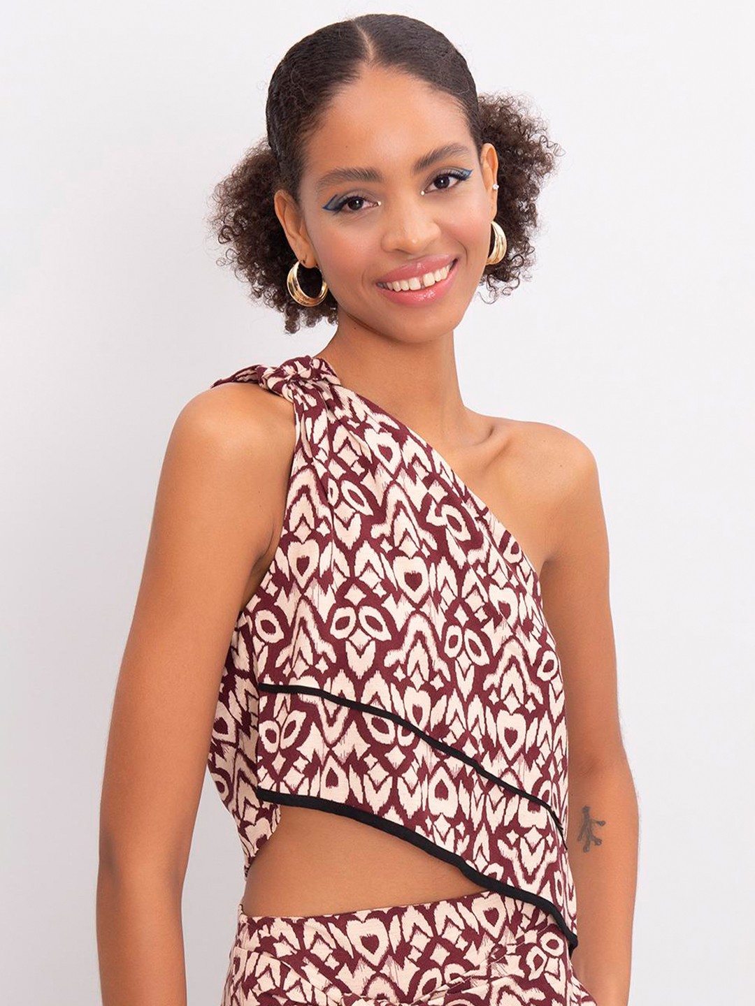 

PRET A TUER Abstract Printed One Shoulder Crop Top, Beige