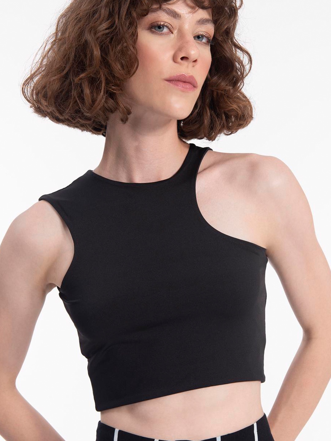 

PRET A TUER Round Neck Sleeveless Crop Top, Black