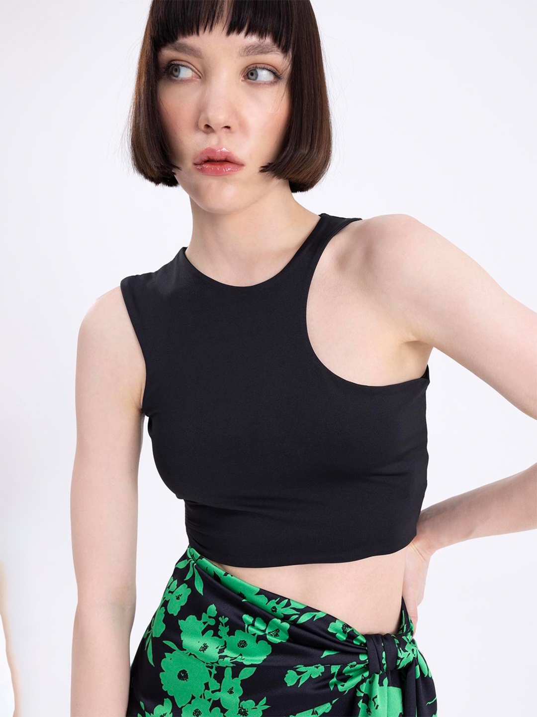 

PRET A TUER Sleeveless Crop Top, Black