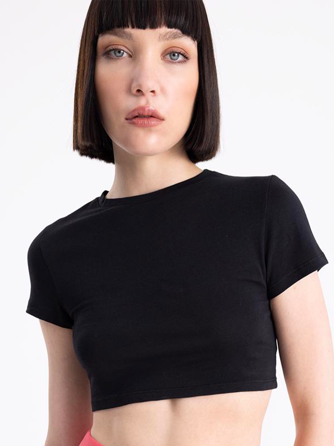 

PRET A TUER Round Neck Crop Top, Black