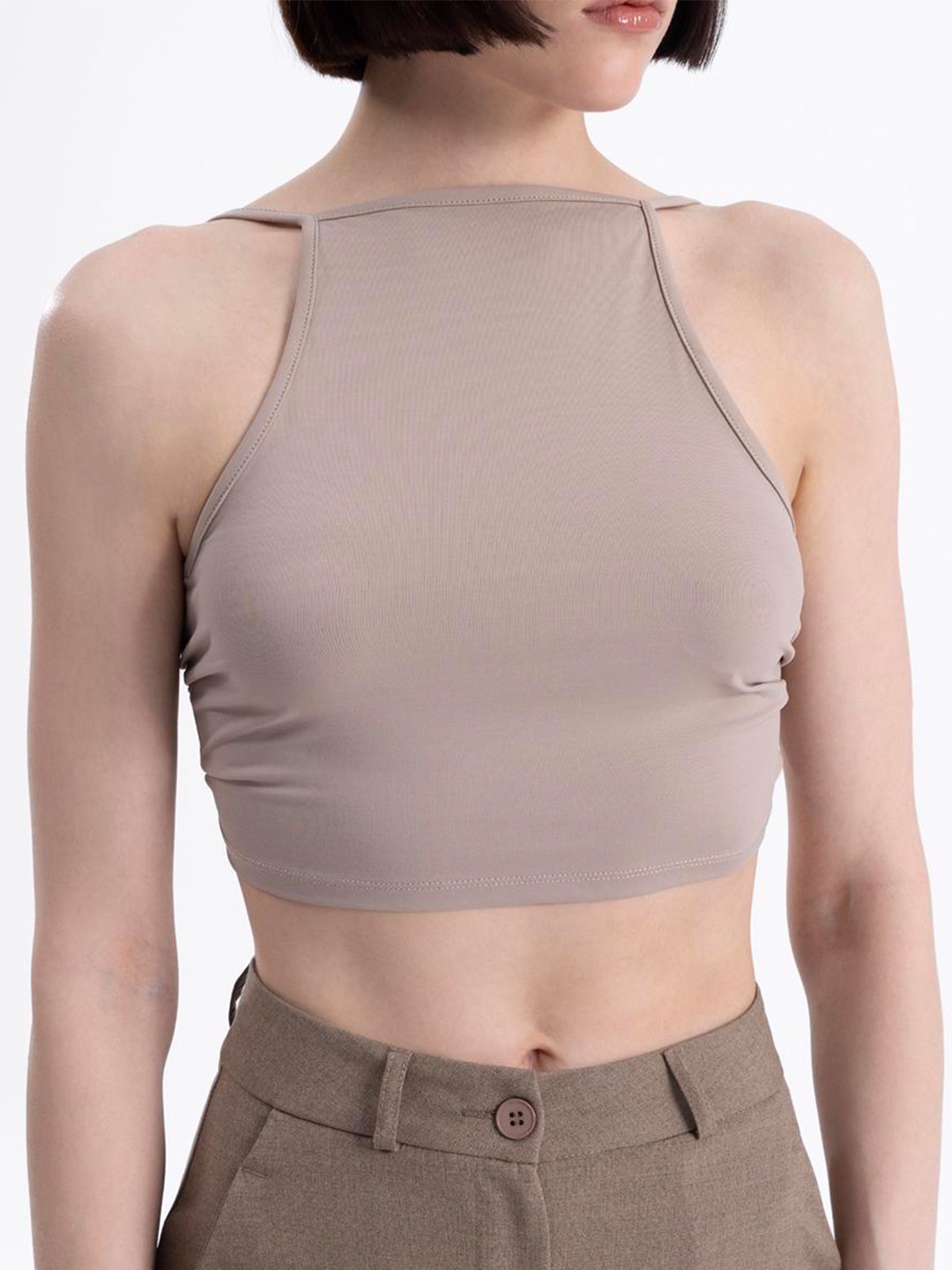 

PRET A TUER Beige Cotton Styled Back Crop Top