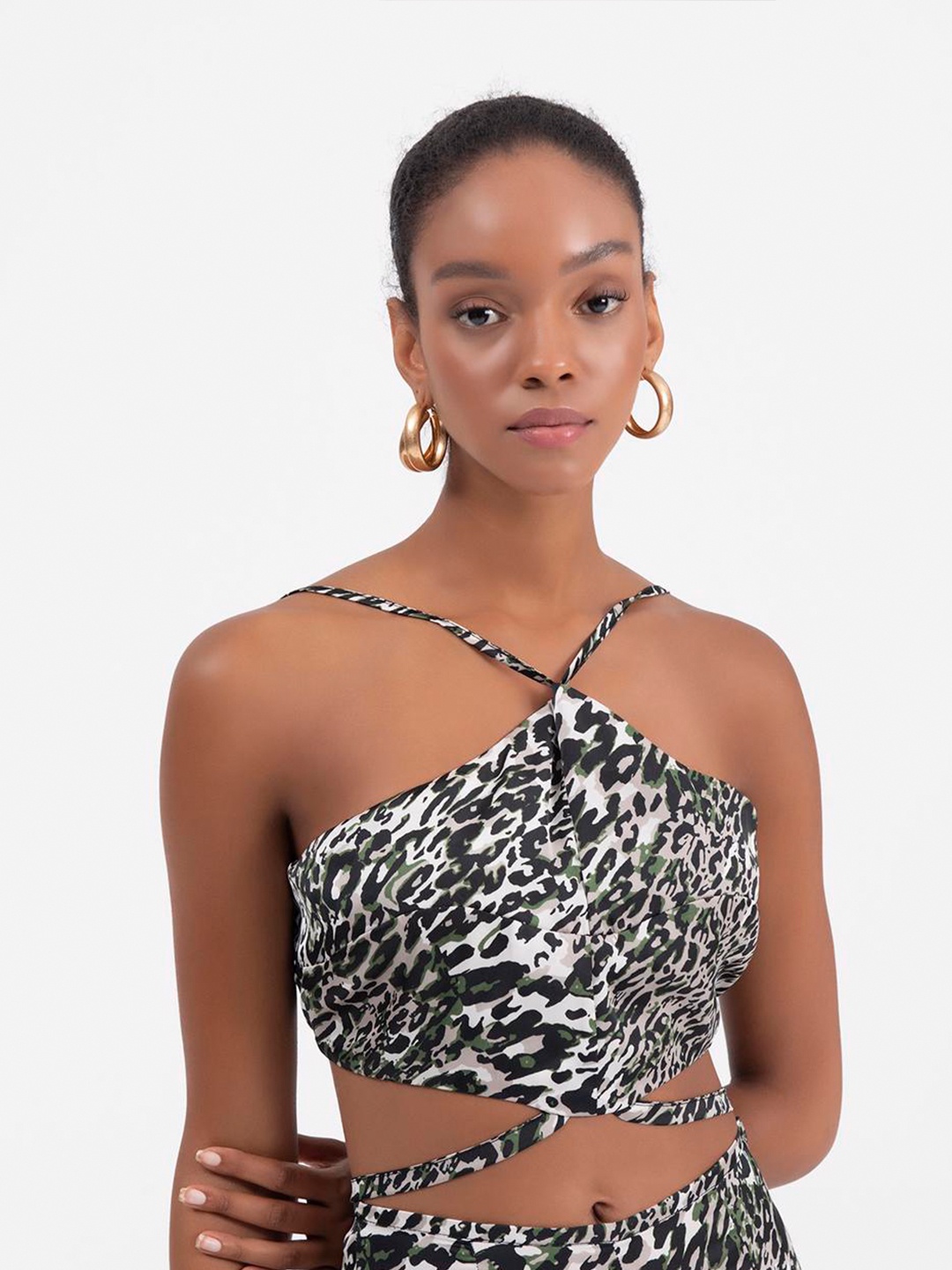 

PRET A TUER Animal Printed Styled Back Crop Top, Black