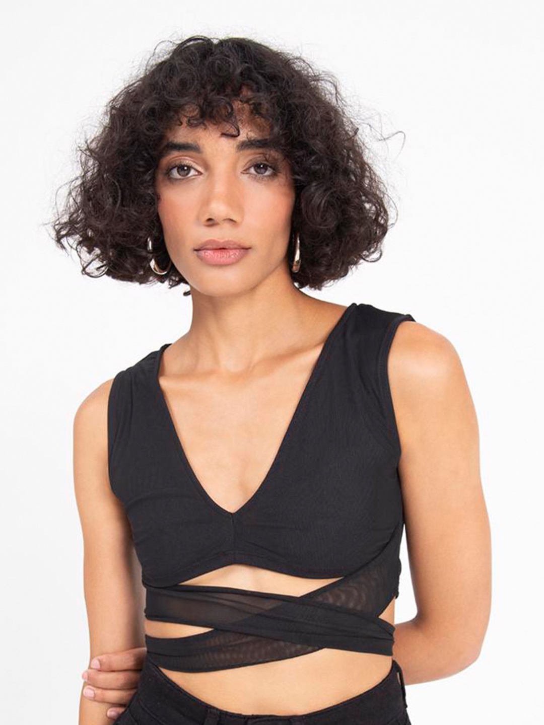 

PRET A TUER V-Neck Sleeveless Tie-Up Fitted Crop Top, Black