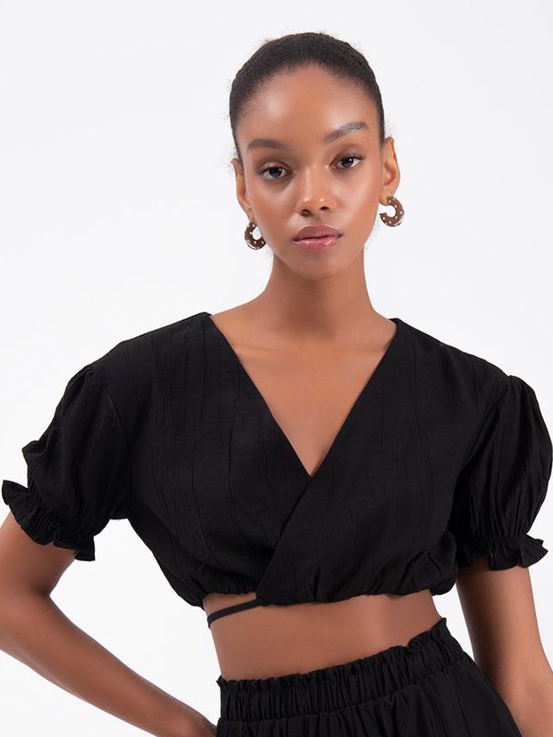 

PRET A TUER V-Neck Puff Sleeves Wrap Crop Top, Black