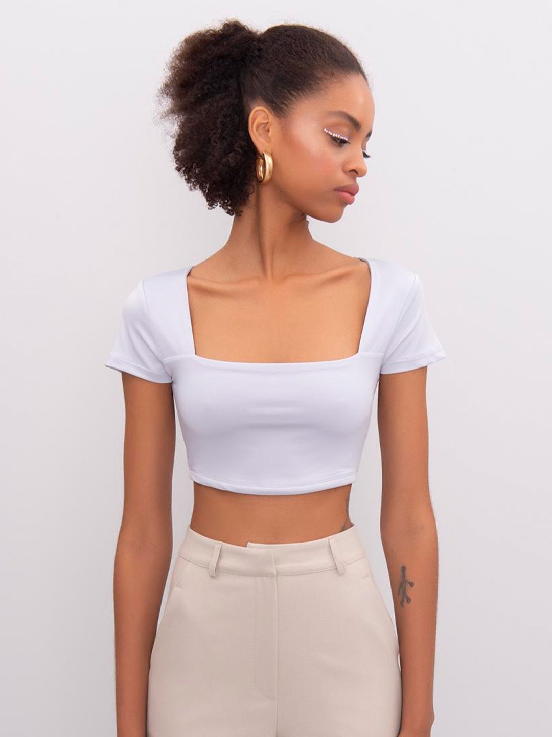 

PRET A TUER Square Neck Fitted Crop Top, Grey