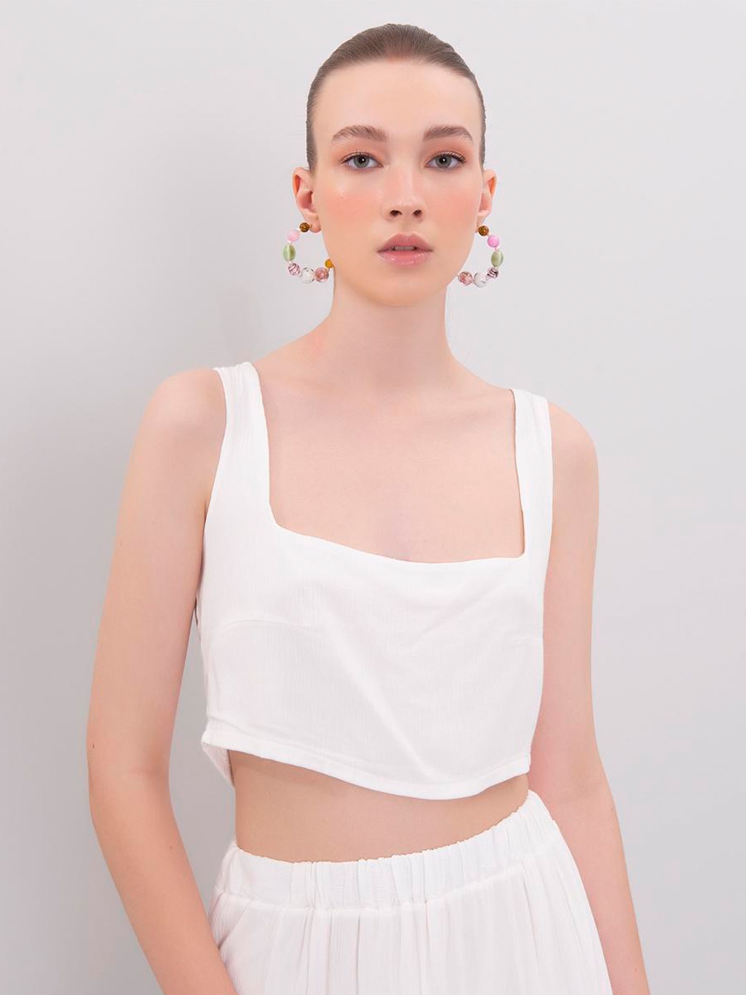 

PRET A TUER Shoulder Straps Regular Crop Top, White