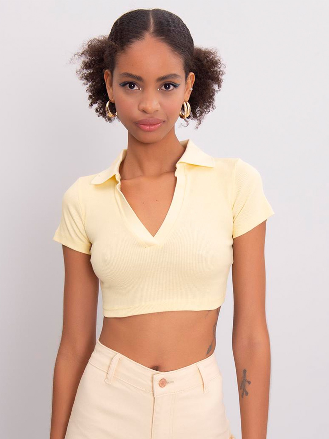 

PRET A TUER Shirt Collar Fitted Crop Top, Yellow