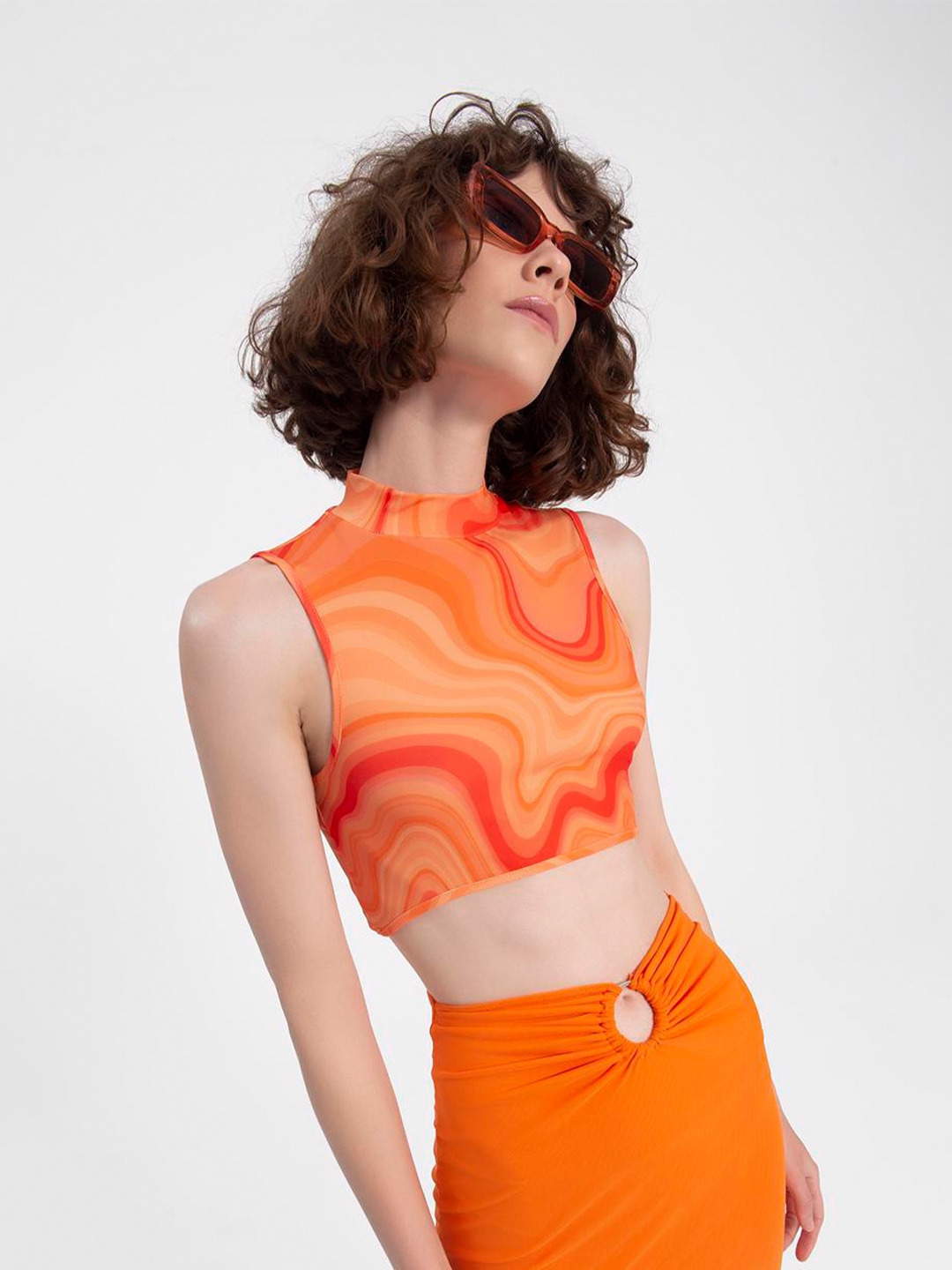

PRET A TUER Abstract Printed High Neck Sleeveless Fitted Crop Top, Red
