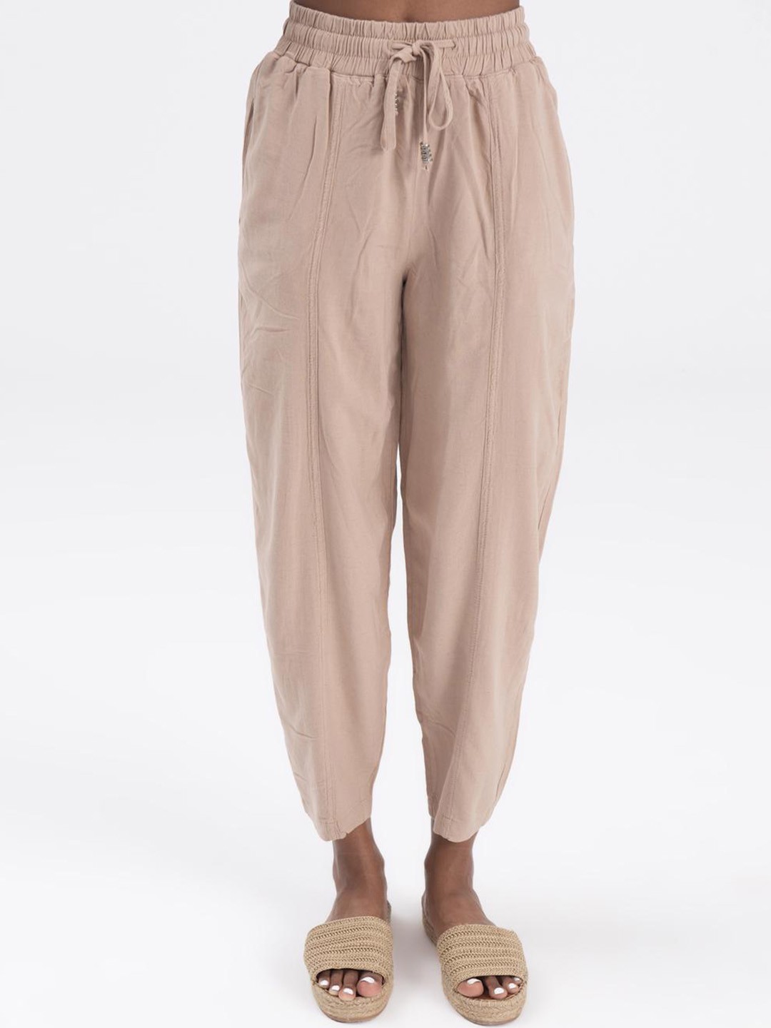 

PRET A TUER Women Loose Fit Regular Trousers, Beige