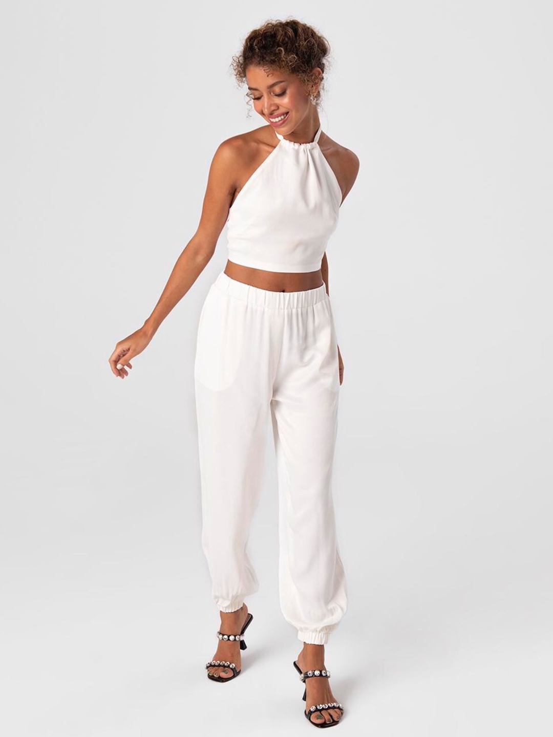 

PRET A TUER Women Plain Loose Fit Mid Rise Joggers, Off white