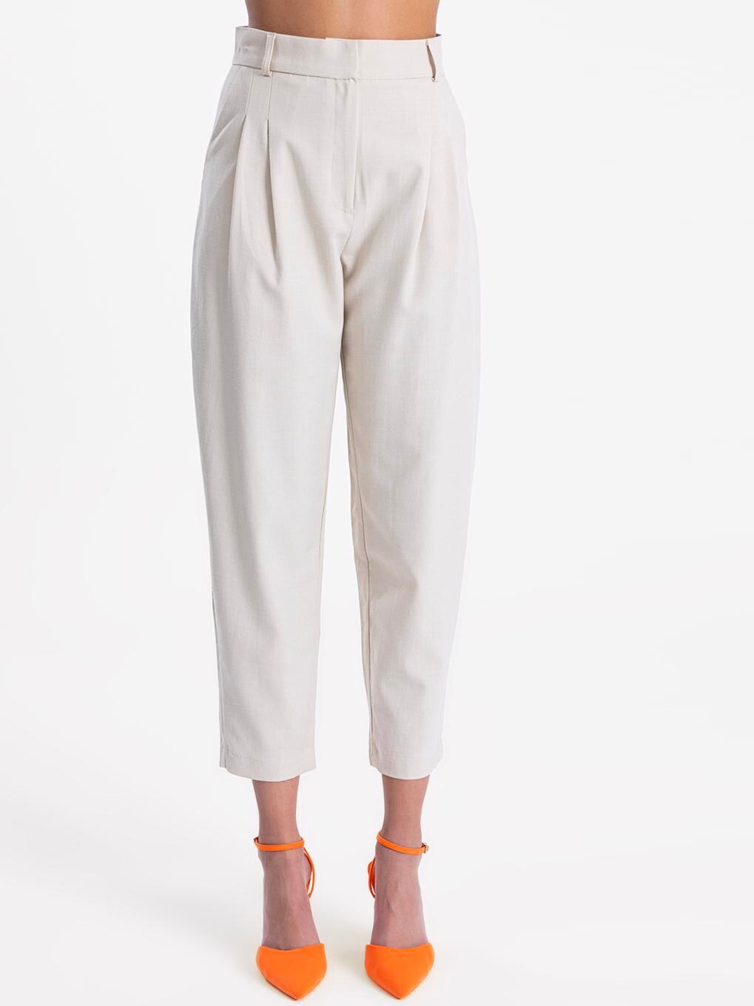 

PRET A TUER Women Tapered Fit Pleated Trousers, Off white