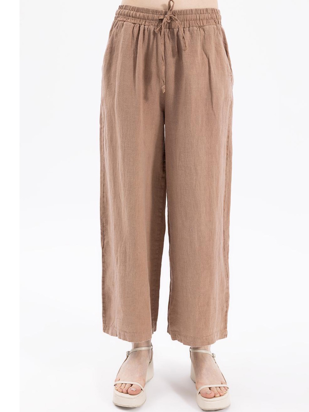 

PRET A TUER Women Flared MId-Rise Pleated Linen Parallel Trousers, Brown