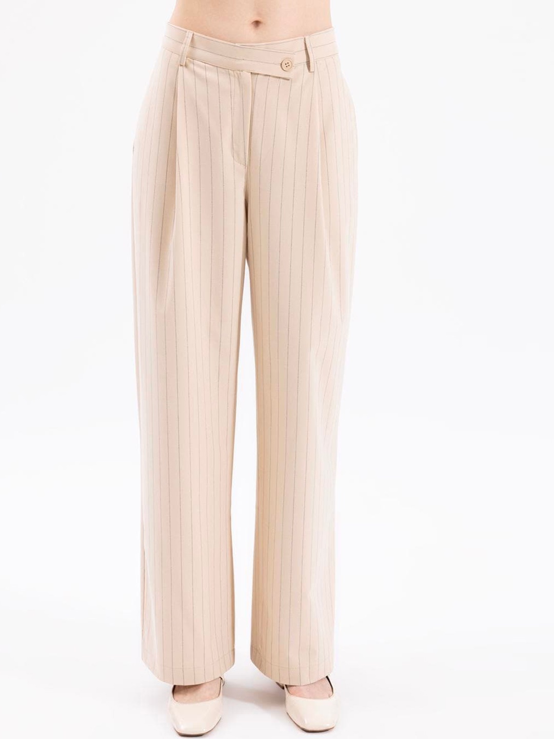 

PRET A TUER Women Striped Mid-Rise Pleated Straight Fit Parallel Trousers, Beige