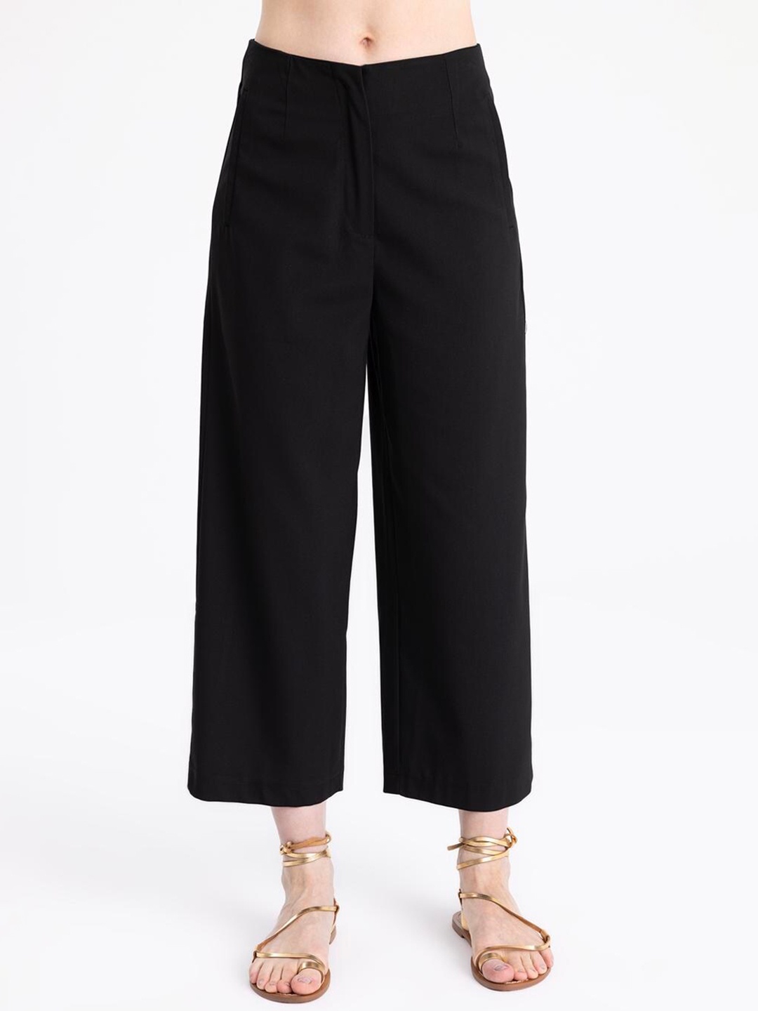 

PRET A TUER Women Straight Fit Parallel Trousers, Black