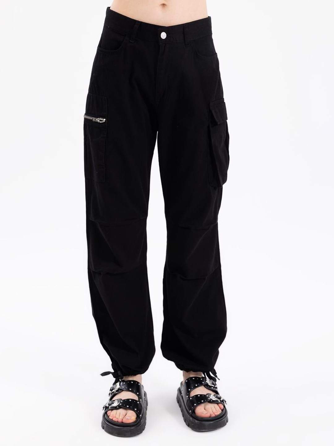 

PRET A TUER Women Loose Fit Cargos Trousers, Black