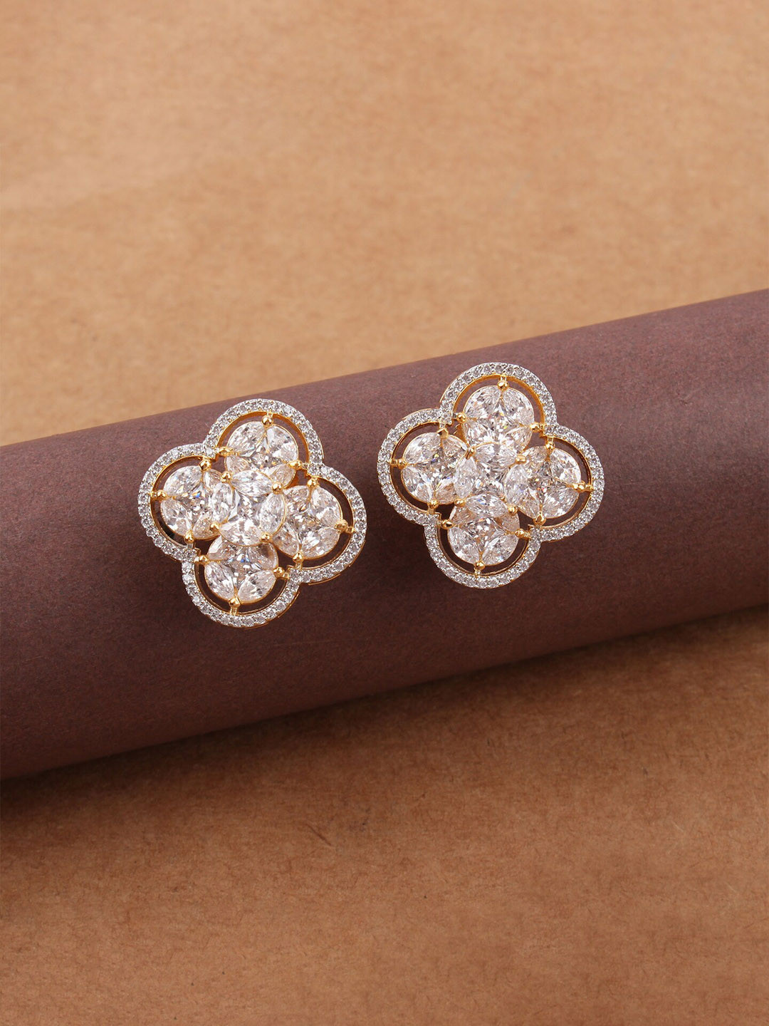 

Mirana Gold-Plated Contemporary Studs Earrings