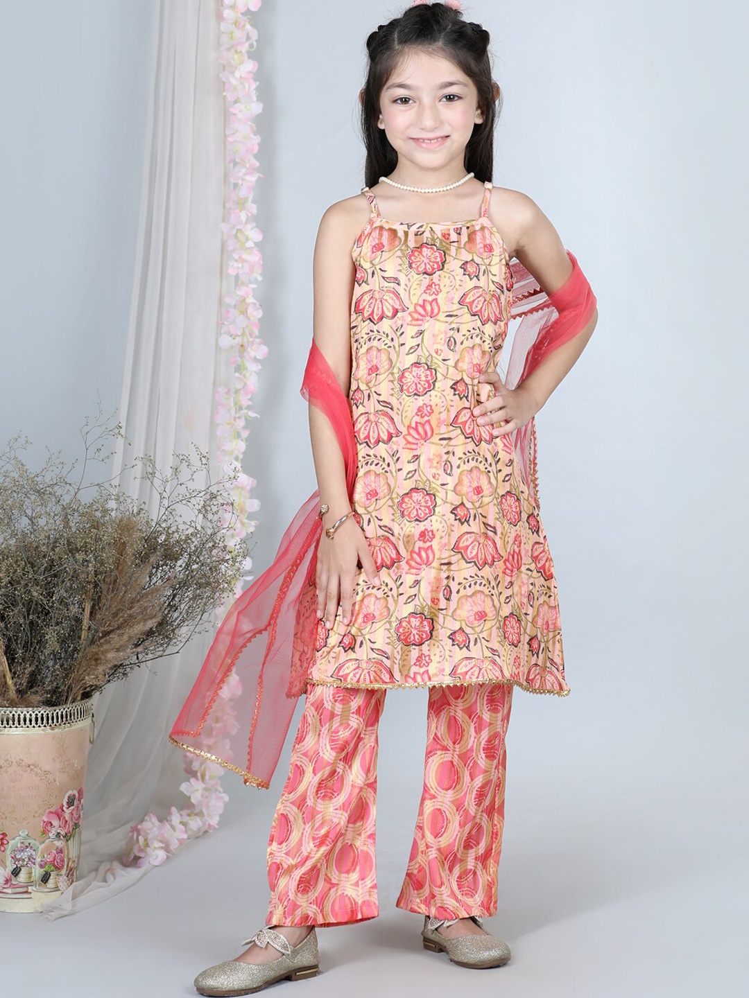 

Cutiekins Girls Floral Printed Gotta Patti Kurta with Palazzos & Dupatta, Peach