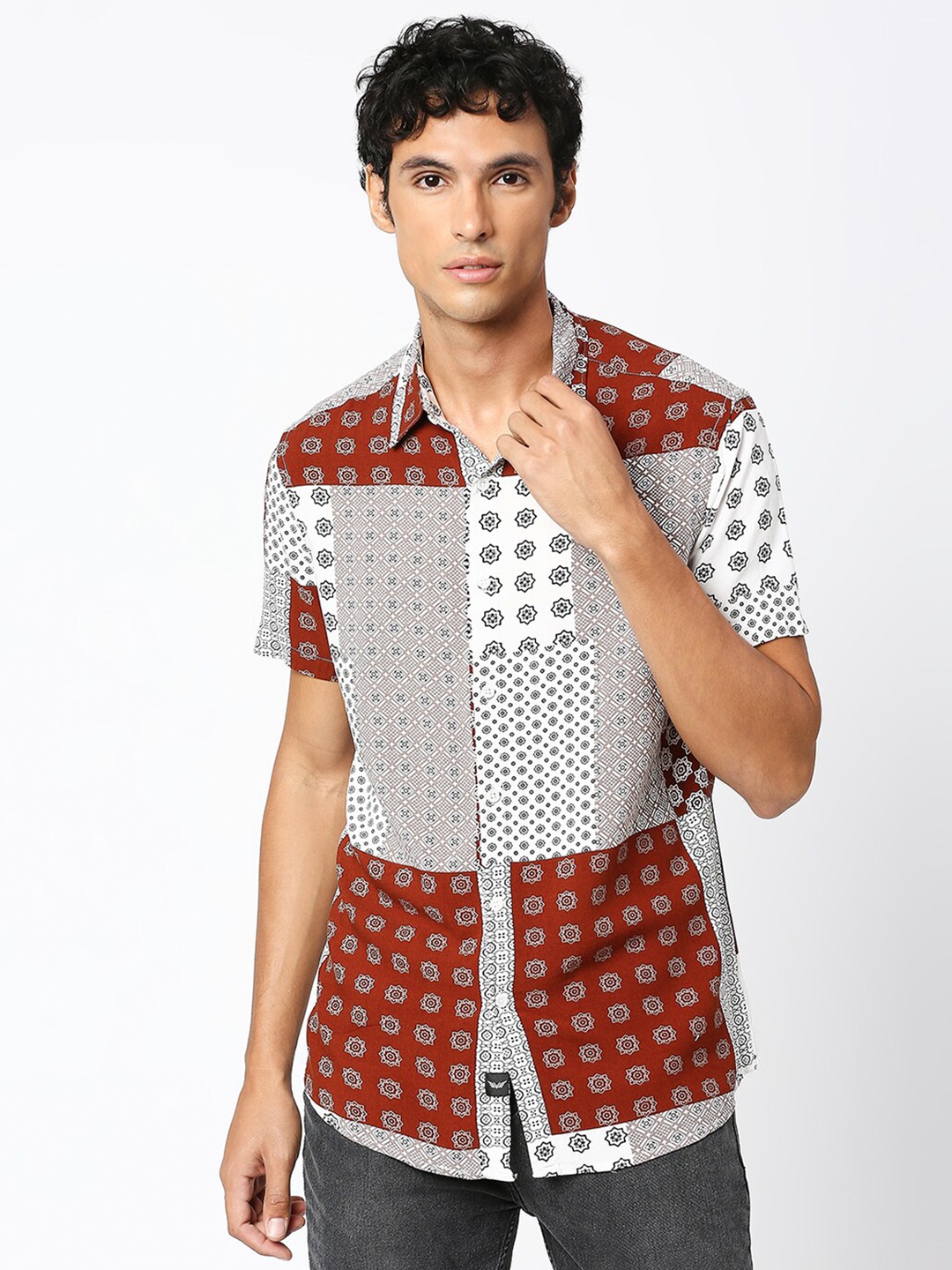 

VALEN CLUB Slim Fit Ethnic Motifs Printed Casual Shirt, Multi