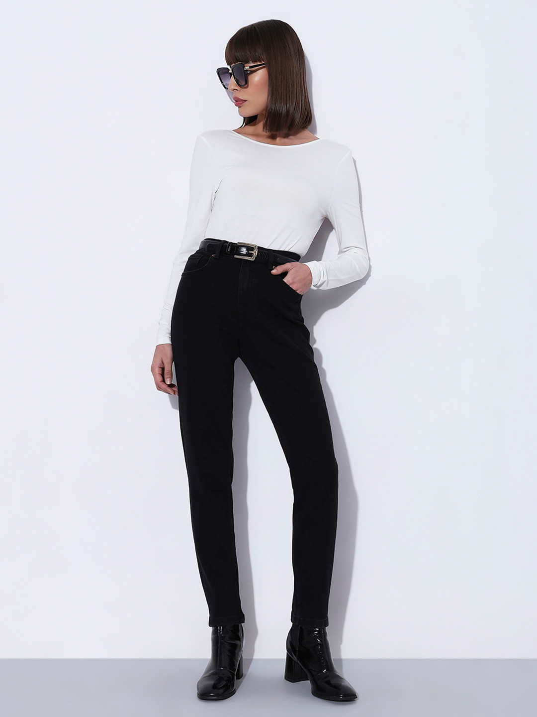 

Vero Moda Women Slim Fit High-Rise Clean Look Stretchable Jeans, Black