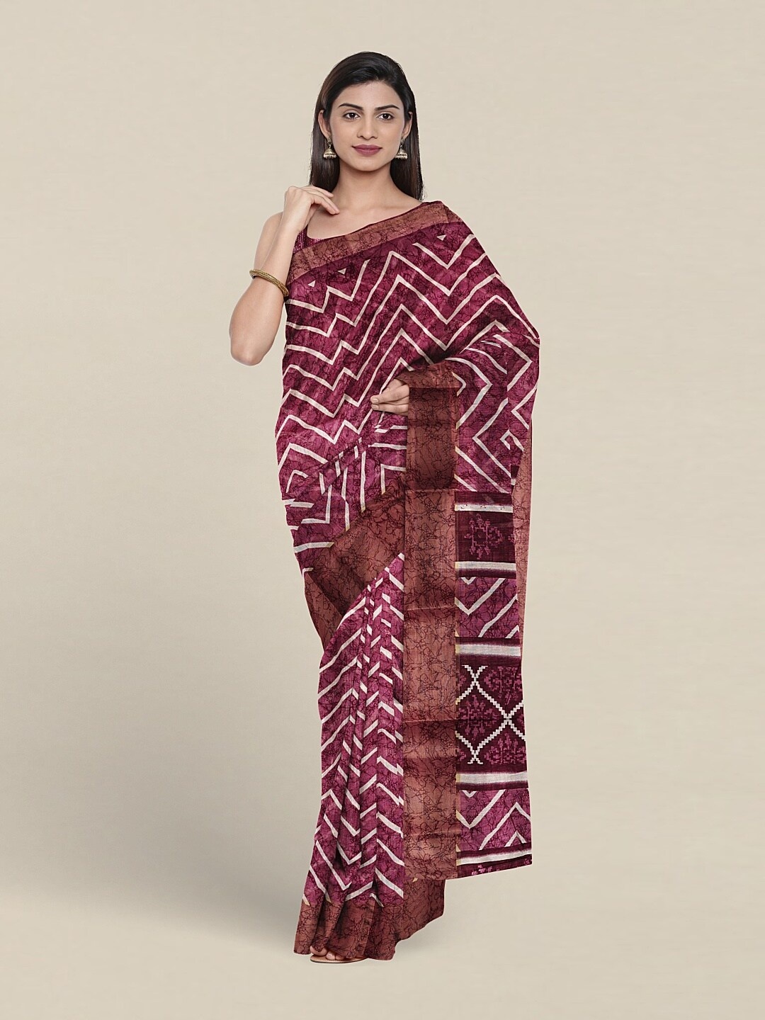 

Pothys Leheriya Printed Zari Cotton Blend Saree, Magenta