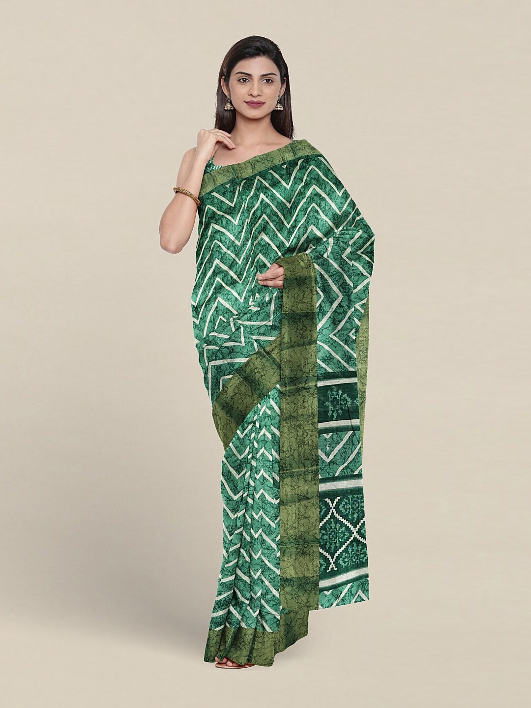 

Pothys Striped Printed Saree With Blouse Piece, Green
