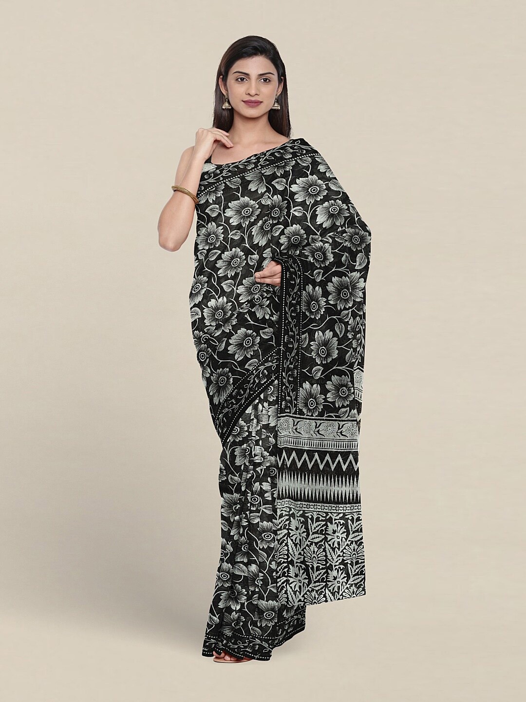 

Pothys Floral Printed Pure Cotton Saree, Black