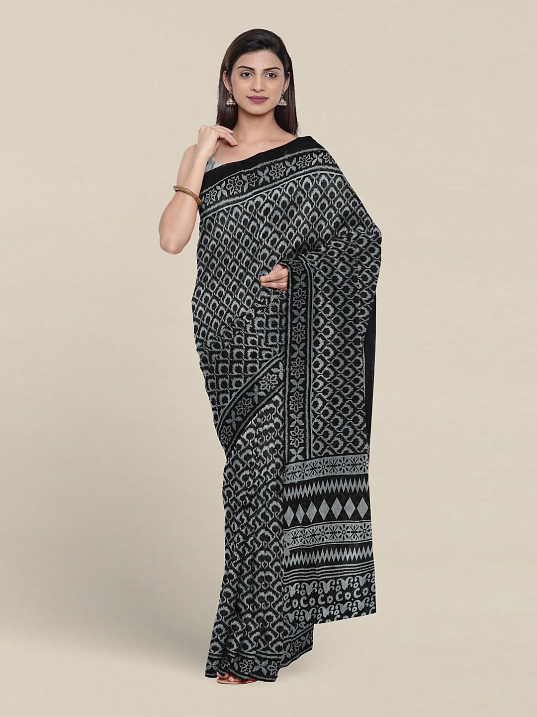 

Pothys Ethnic Motifs Printed Pure Cotton Saree, Black