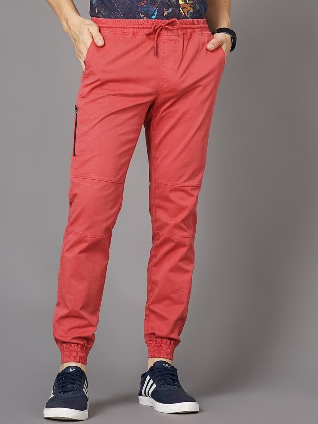 

British Club Men Smart Slim Fit Low-Rise Joggers, Rust