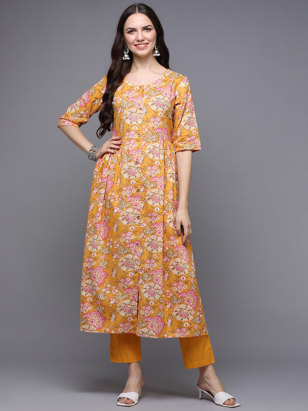 

AHIKA Floral Printed Three Quarter Sleeves Cotton Kurta, Yellow
