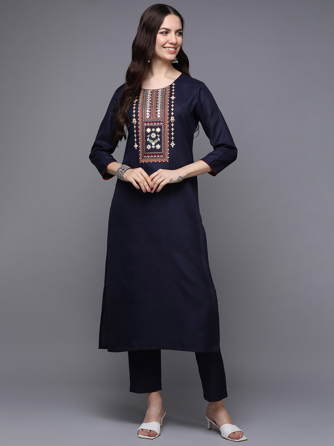 

AHIKA Geometric Yoke Design Mirror Work Kurta, Navy blue