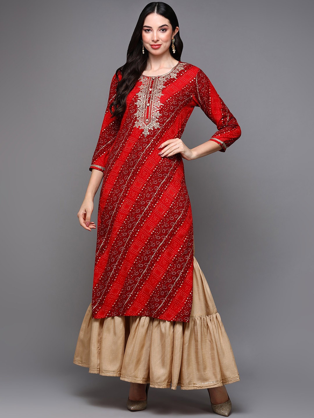 

AHIKA Bandhani Printed Thread Work Kurta, Red
